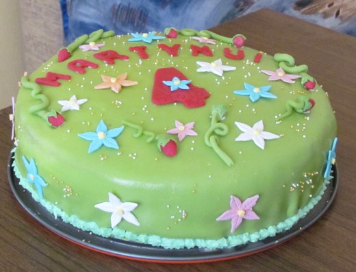 Green cake for my friend’s son birthday (2012 June)