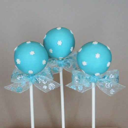 Blue Birthday cake pops