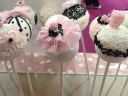 Cake pops for wedding