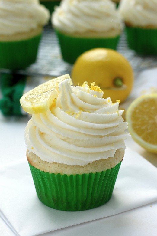 Cupcake with lemon