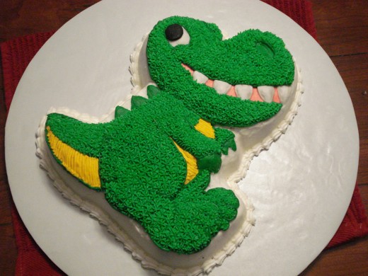 Dinosaur cake for kids