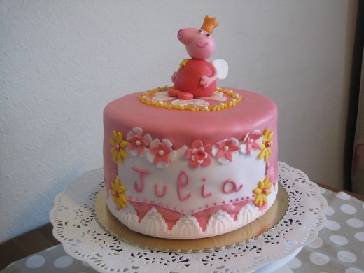 Peppa pig cake for Julia