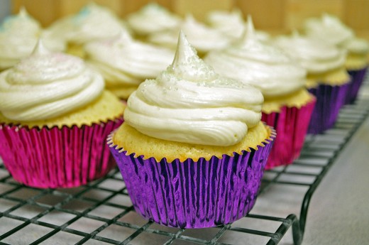 Purple vanilla cupcakes