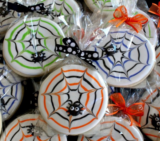 Halloween cookies with spider