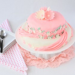 2 tier pink cake