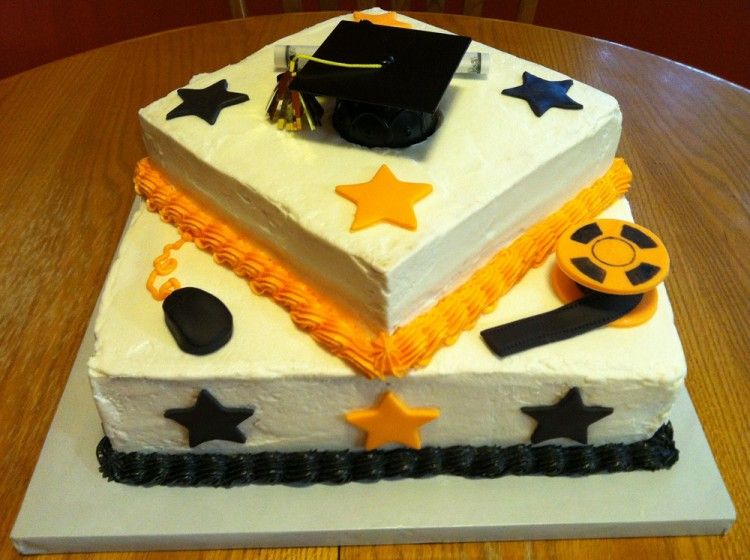 2 tiers square graduation cake