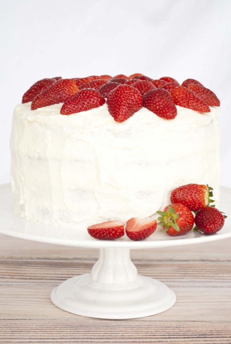 Cake with strawberry