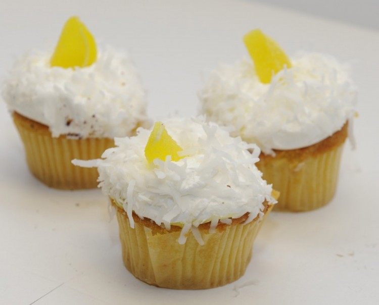 Coconut and lemon cupcakes