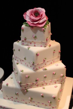 Floral wedding cake