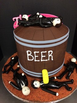 Fondant beer cake