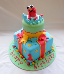 Happy birthday Elmo cake