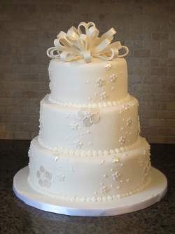 Traditional wedding cake