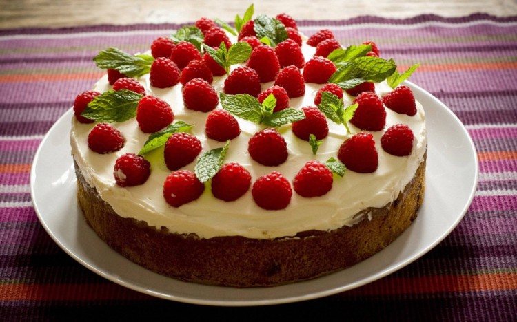 Raspberry and mint cake