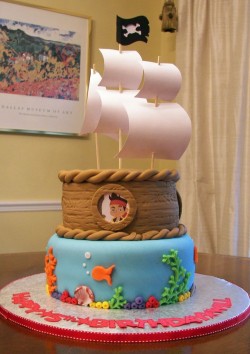 Cake with pirate ship