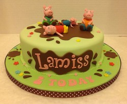 Cute Peppa pig cake