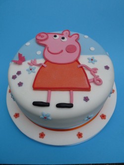 Nice Peppa pig cake