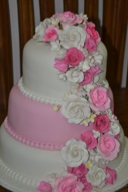 3 tier fondant cake with roses