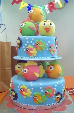 Amazing birthday cake with fishes