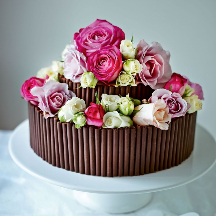 Chocolate Cake with Fresh Roses