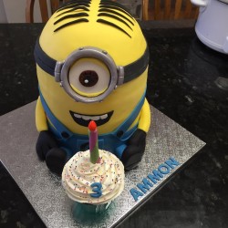 Minion Cake