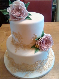 Cake with Golden Laces